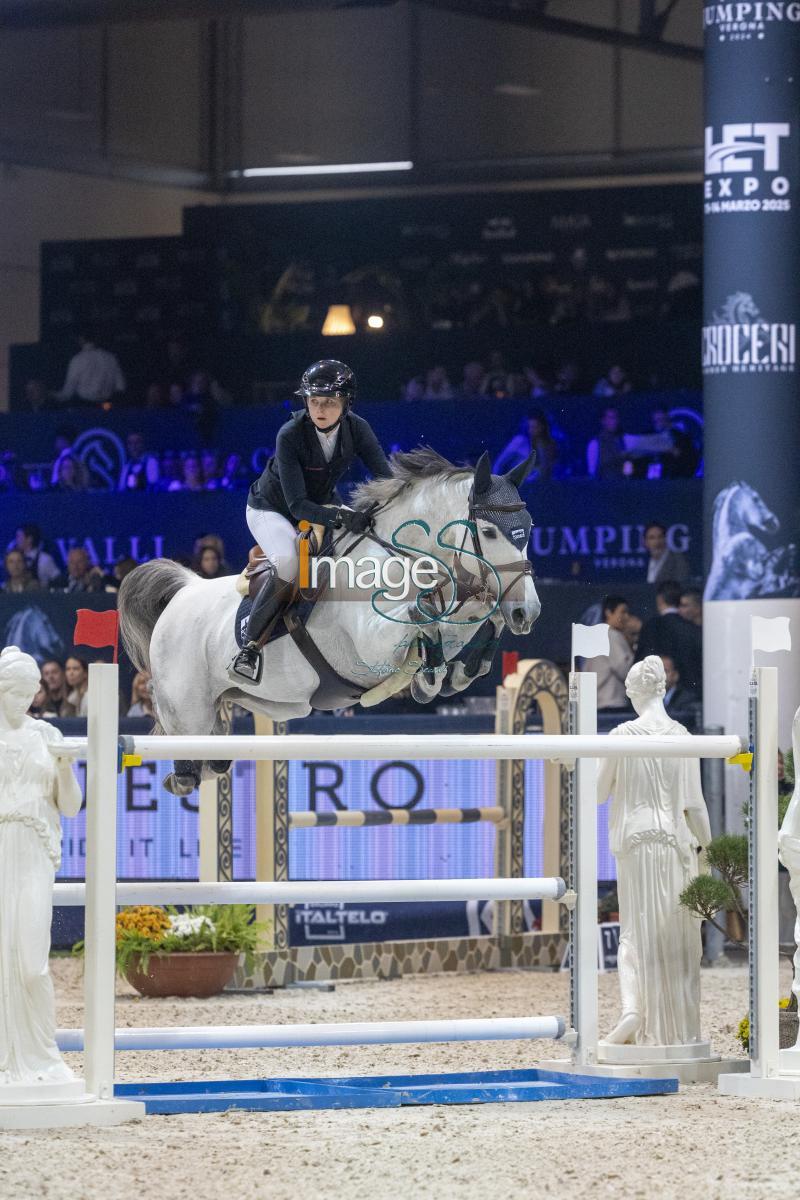 Hinners Sophie (GER) riding Nuraya 3_Verona_20241109_SS358062.jpg